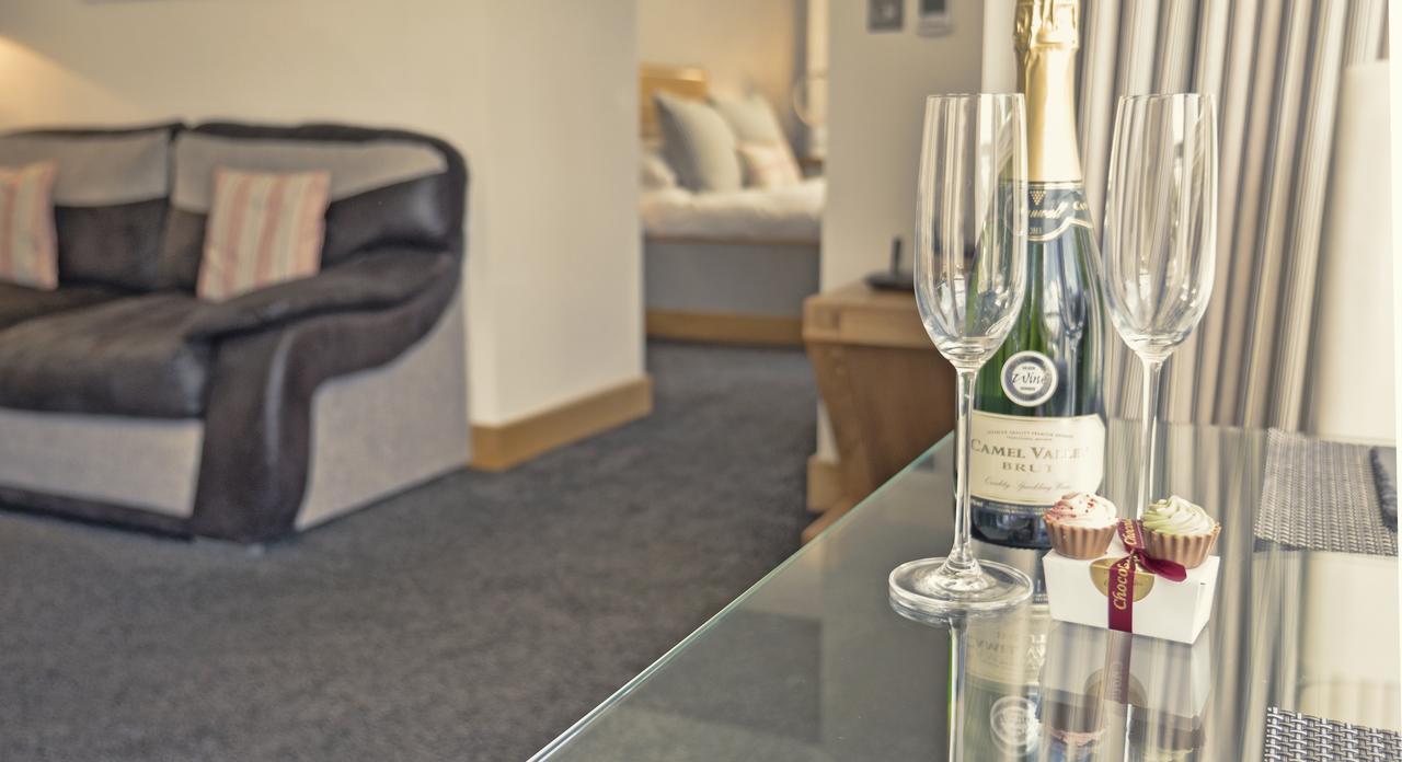 The Oceanic Luxury Aparthotel Falmouth Exterior photo