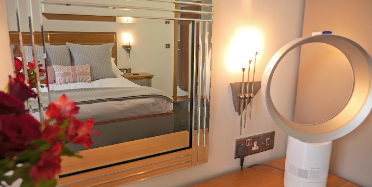 The Oceanic Luxury Aparthotel Falmouth Exterior photo
